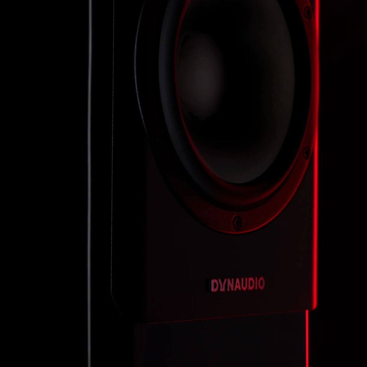 Dynaudio Contour 20 Black Edition – A prémium hangzás fekete mágusa